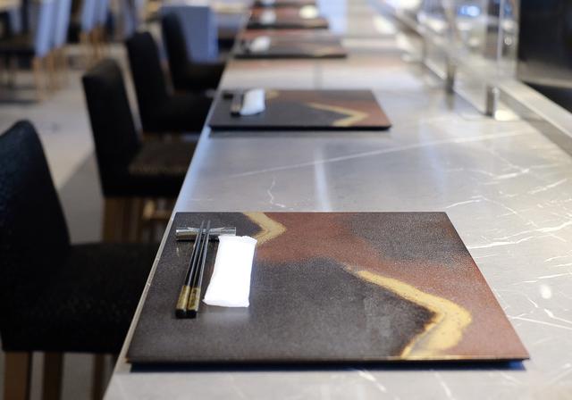 画像2: 【試食レポ】銀座発宝石箱のような「お花見ロール寿司弁当」登場♡