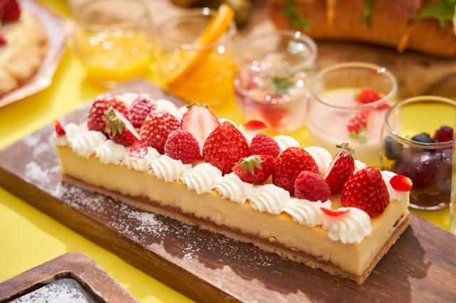 画像: ストロベリーベイクドチーズケーキ