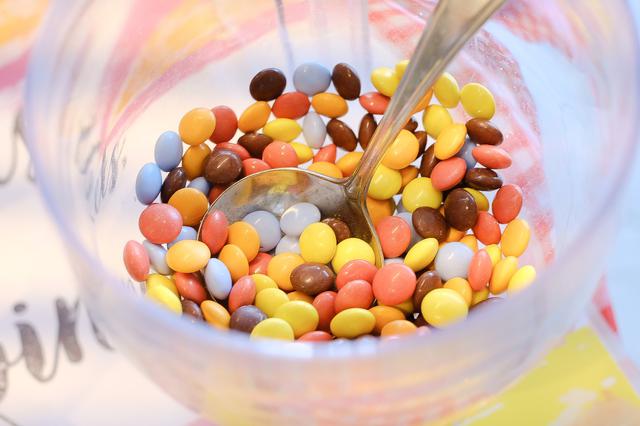 画像: キュートなドット柄チョコ