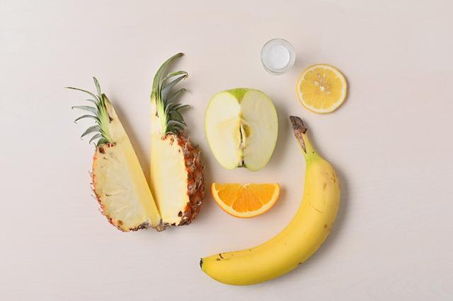 画像: 1本にこれだけフルーツ入ってます