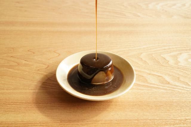 画像1: 焙じ茶パンナコッタ×焙じ茶蜜 溢れる香りととろける食感