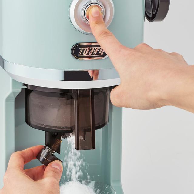画像3: かき氷屋さんのようなふわっとしたかき氷が楽しめる 「Toffy 電動ふわふわかき氷器」
