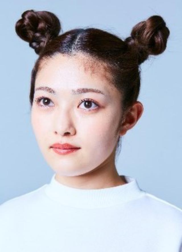 画像: 井上咲楽さん KATEマスク+アイシャドウで小顔印象が引き立つクールビューティに変身!