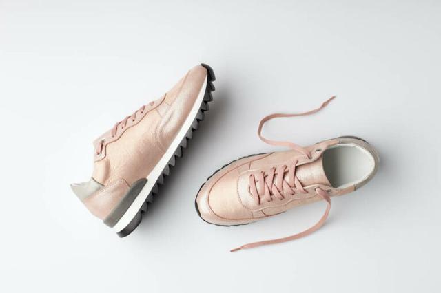 画像: 靴紐でスニーカーをリメイクするコツ