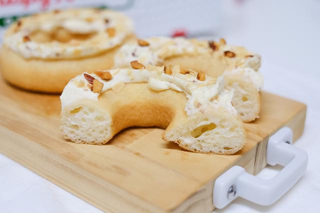 画像2: 【試食レポ】「クリスピー・クリーム・ドーナツ」の初夏限定“ムチッモチッ”食感ドーナツ『ムチモチ 香ばし玄米きなこ』新登場♡