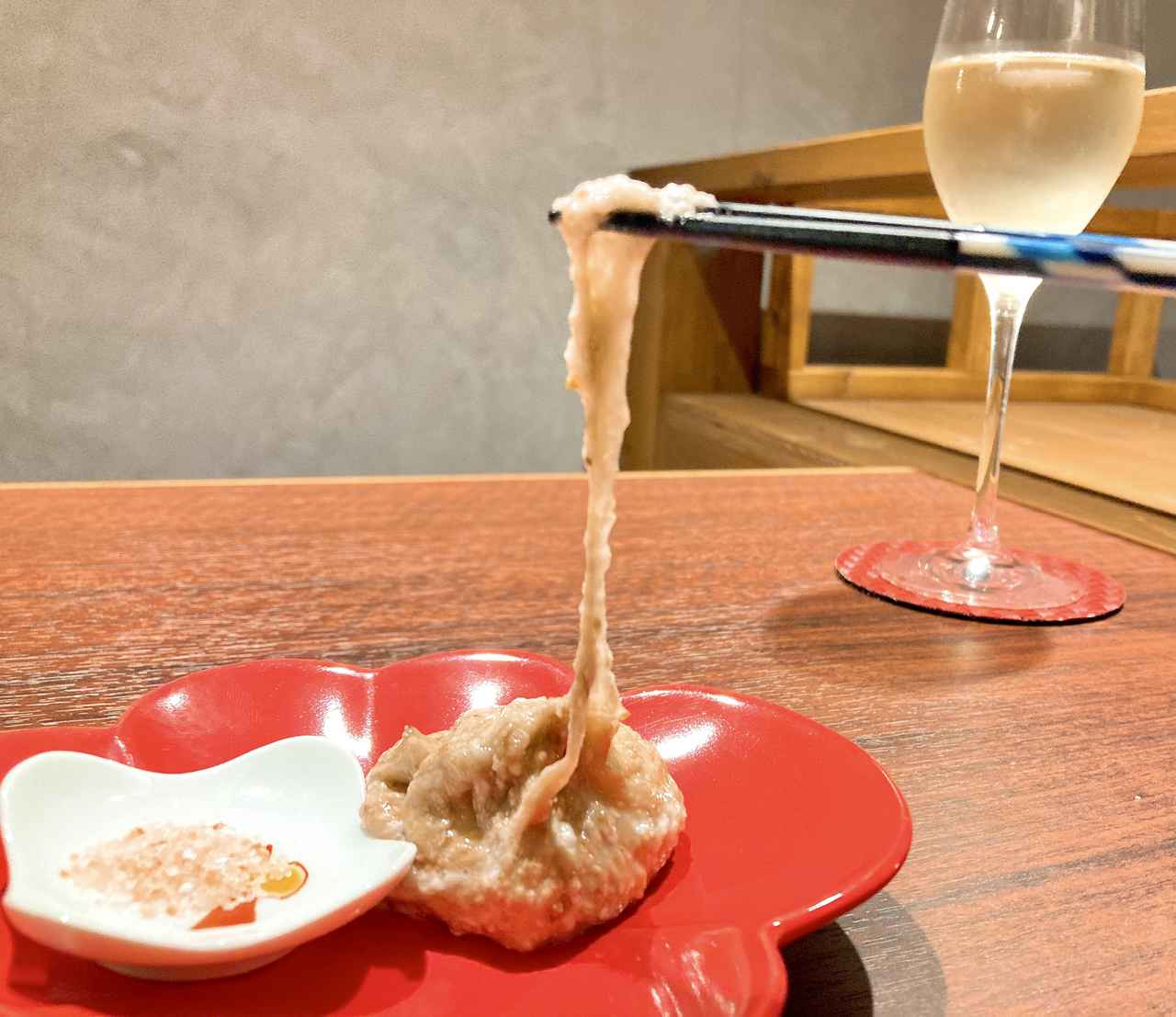 画像2: 名物は、九州の美味と、もう一つ!