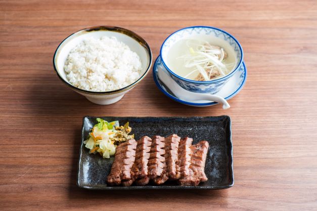 画像2: 「新宿横丁」でしか味わえない、バラエティ豊かな各店舗のイチオシ!メニューをご紹介!