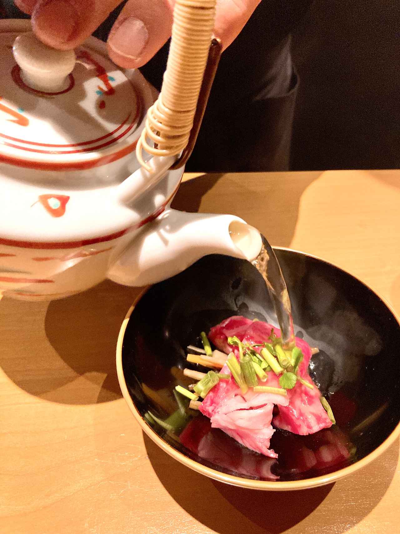 画像9: お店の真ん中には、囲炉裏が?!
