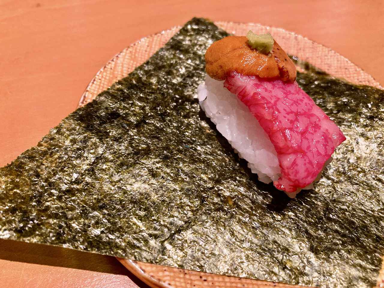 画像4: お店の真ん中には、囲炉裏が?!