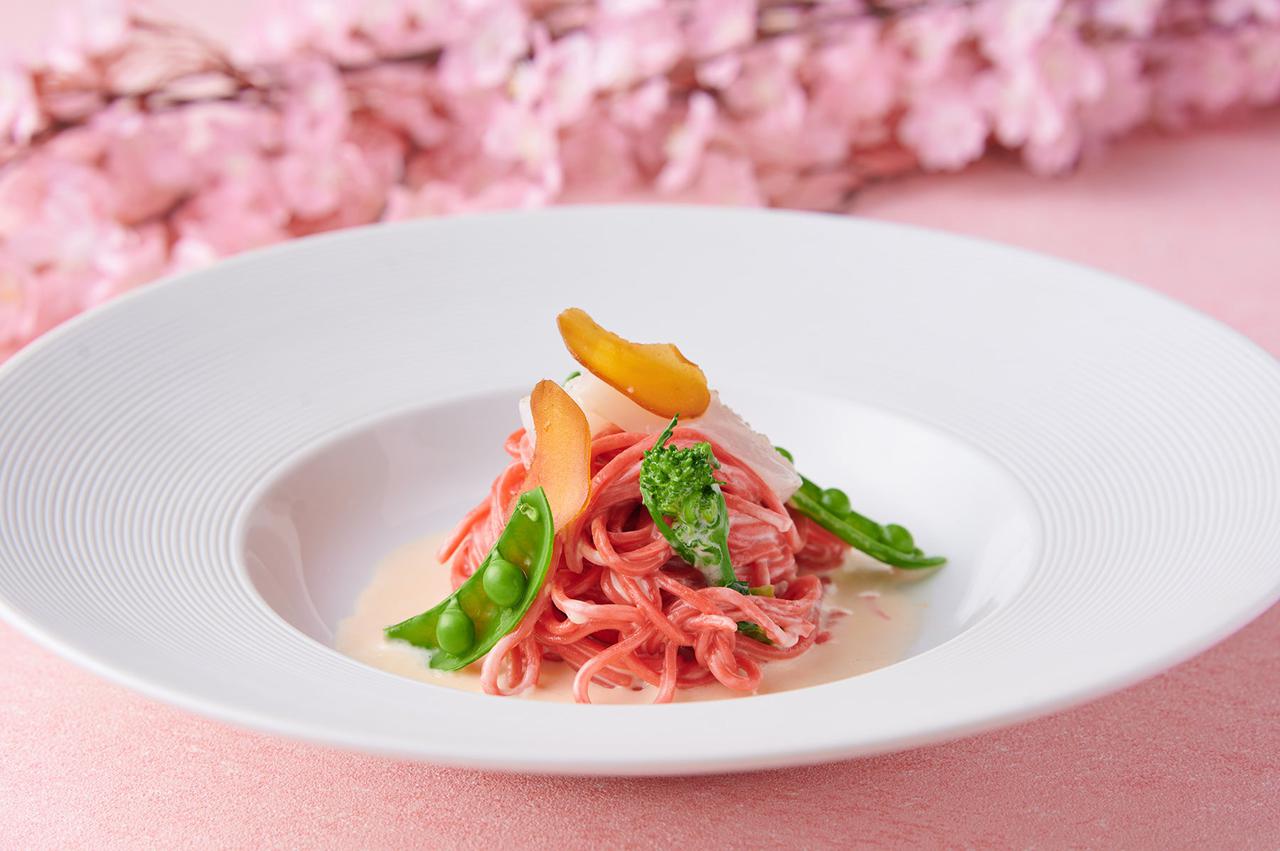 画像: パスタ:桜薫るタリオリーニ アオリイカと菜の花を添えて