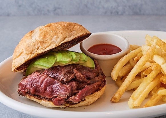 画像3: 健康志向の方にもおすすめ！野菜やチキン、大豆ミートを使った“ヘルシーバーガー”