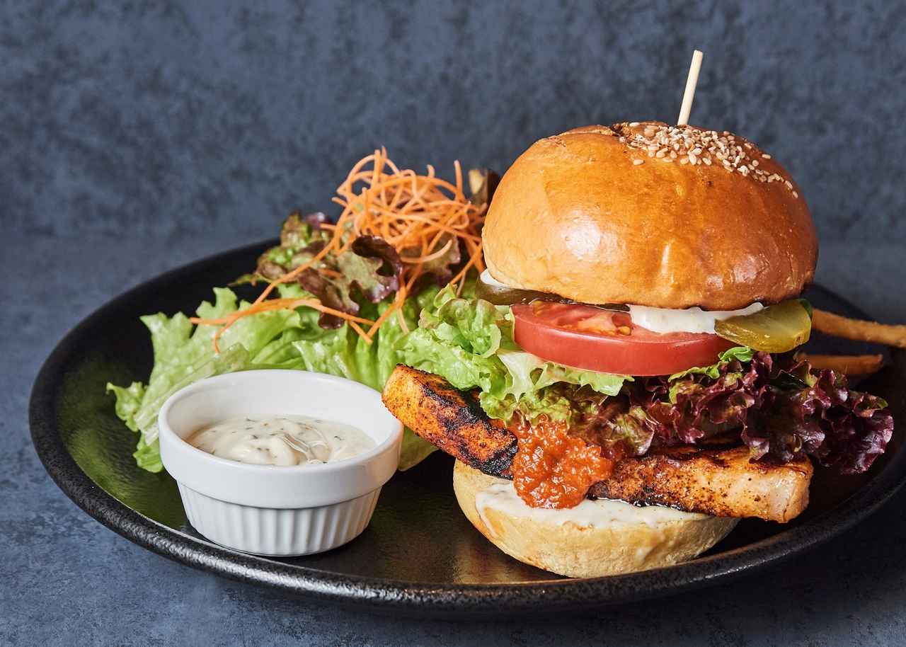 画像3: 各店舗の個性がキラリと光る“進化系バーガー”も