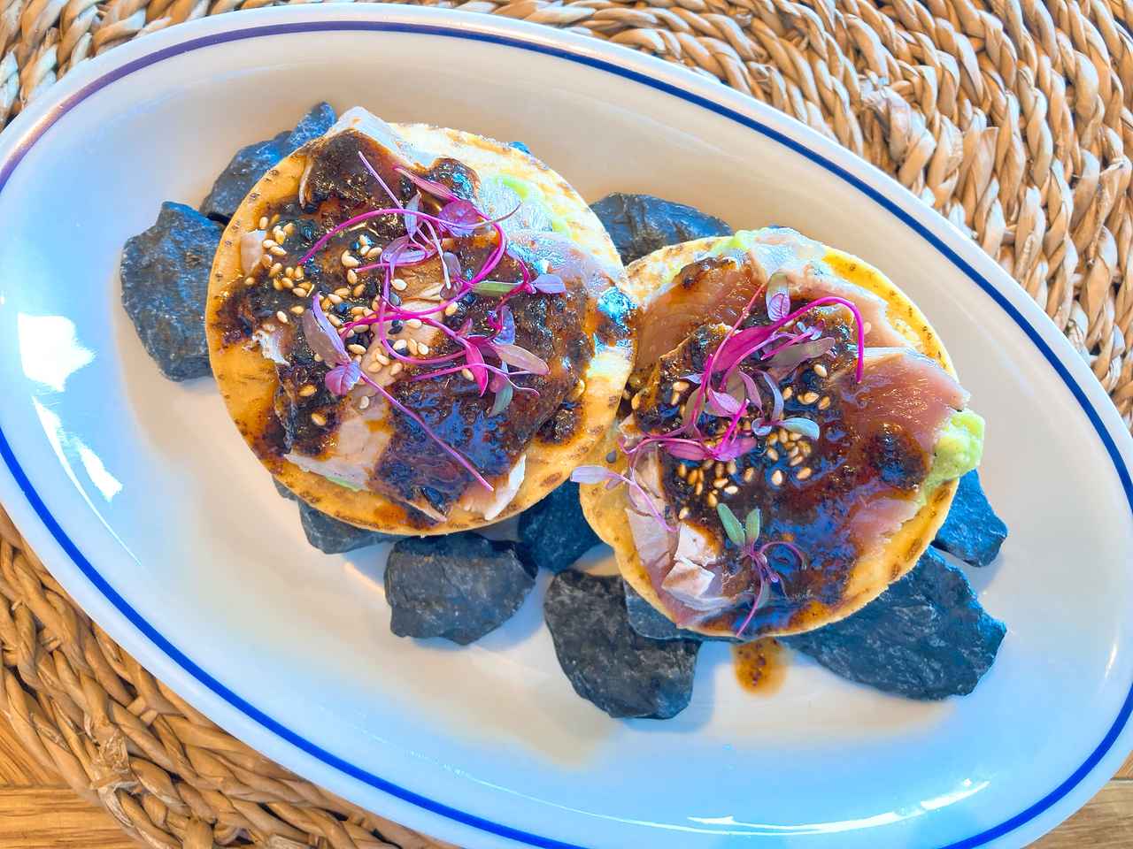 画像5: ビーチ真ん前のレストランでいただく、絶品とは?!