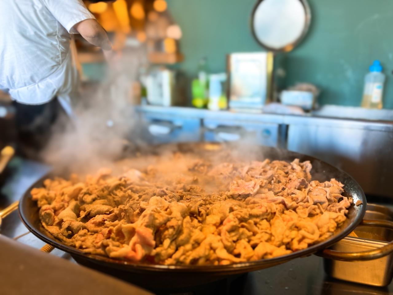 画像8: ビーチ真ん前のレストランでいただく、絶品とは?!