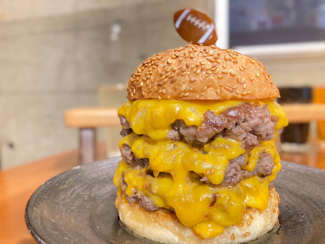 【試食レポ】ワイルド＆クレイジー？！リニューアルしたゴリゴリバーガーが、肉感も激辛も突き抜けていました！ カワコレメディア