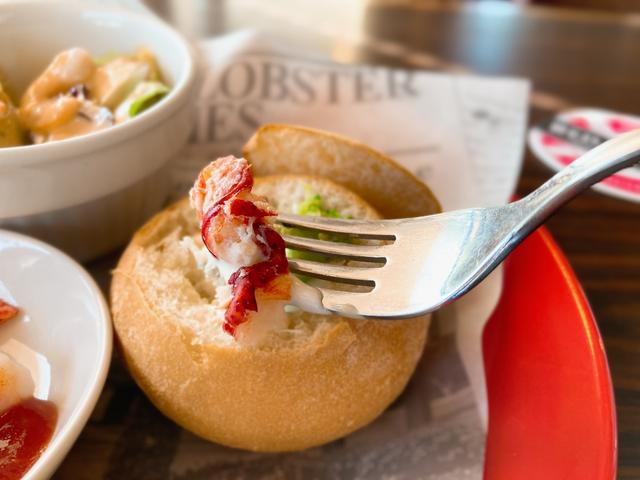 画像: ランチ前菜のロブスターフォンデュ