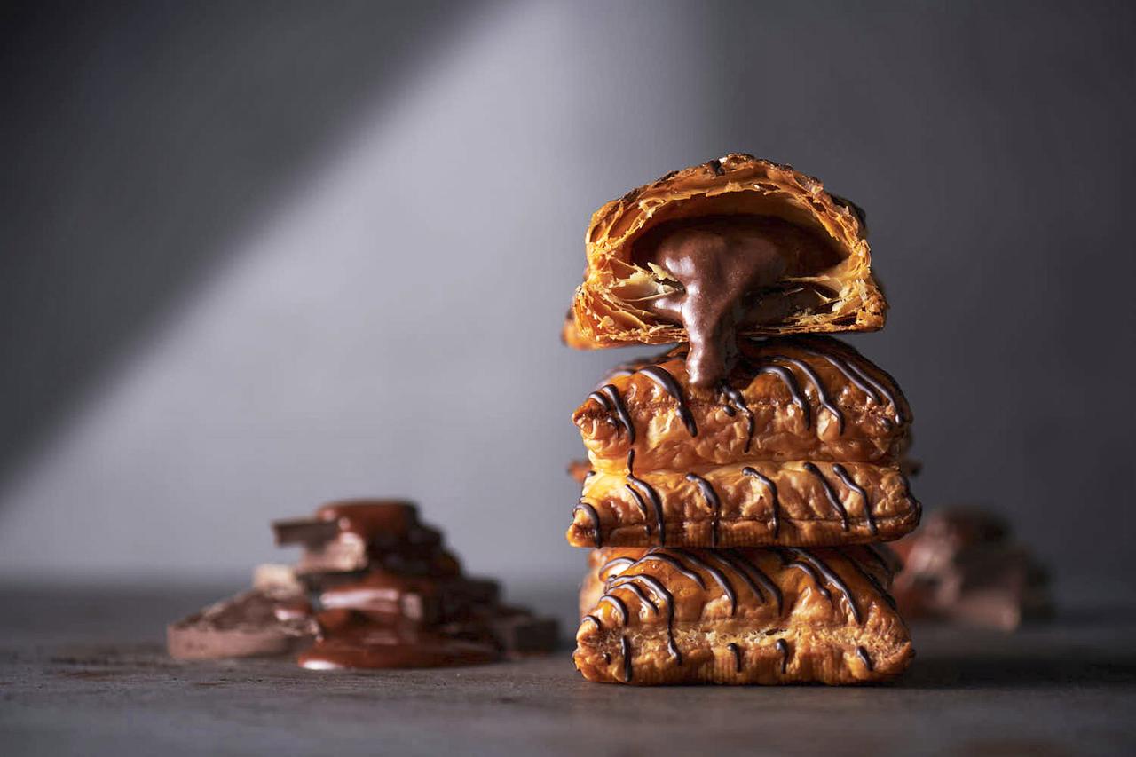 画像1: 2023年の新作は、期間限定でハート型にも！