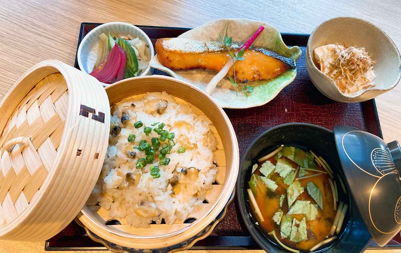 画像1: レストランで優雅な朝ごはん❤︎