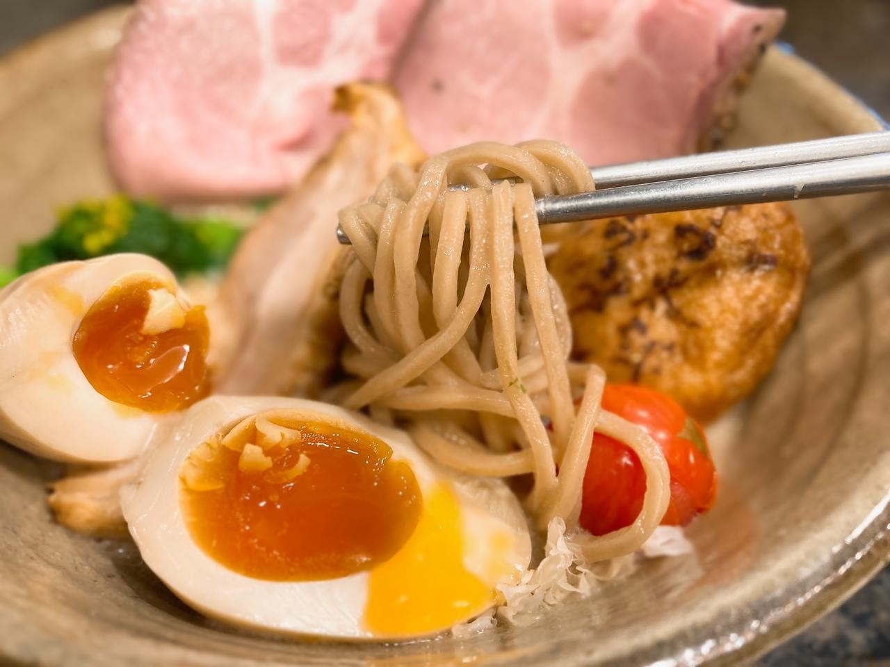 画像: 【試食レポ】話題のアーモンドラーメン、もう食べた?!ヘルシーで美味しくて、何よりとってもゴージャスです! - カワコレメディア | 最新トレンド・コスメ・スイーツなど女の子のためのガールズメディアです!