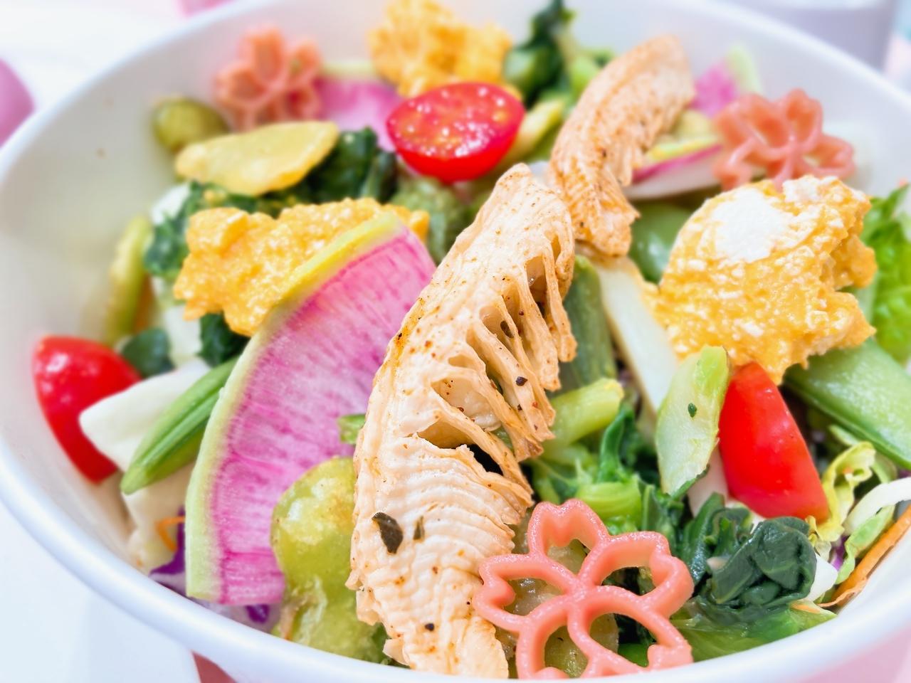 画像1: サラダ&ドリンクも春一色！