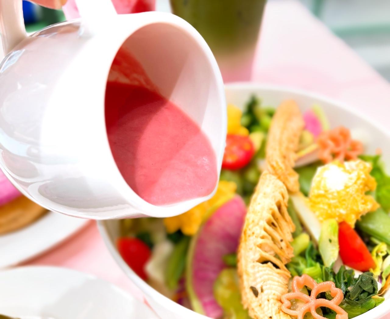 画像2: サラダ&ドリンクも春一色！