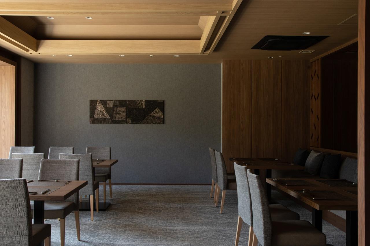 画像: リニューアルしたコースレストラン「MOMIJI -紅葉-」