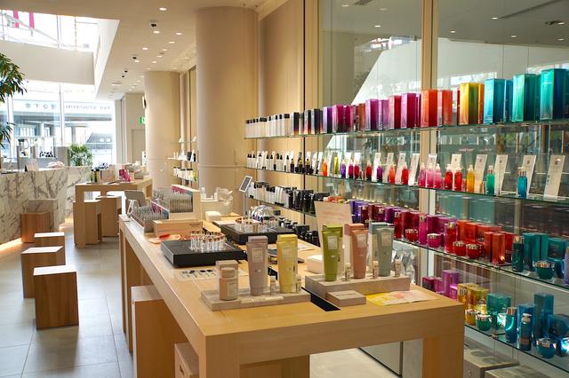 ミルボンと美容室が協働で展開する「Smart Salon」で自分にあった香り