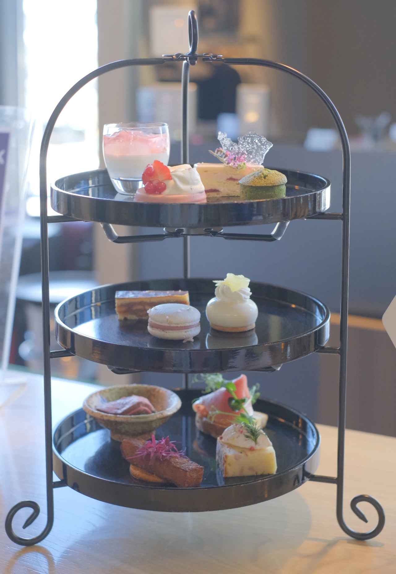 画像: 桜アフタヌーンティー