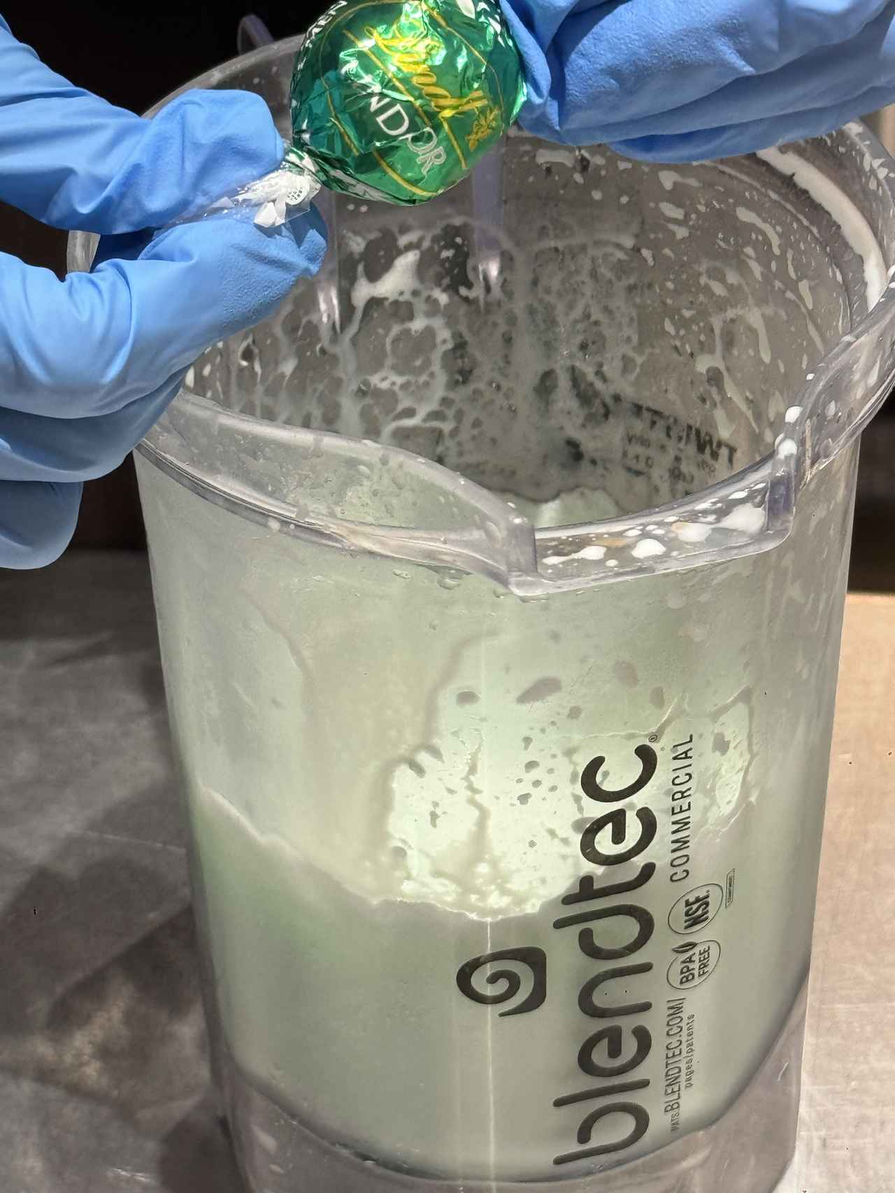 画像3: チョコミン党注目♡リンツのリンドール ミントが丸ごと1粒入った『The CHOCO-MINT ショコラドリンク』が期間限定で登場