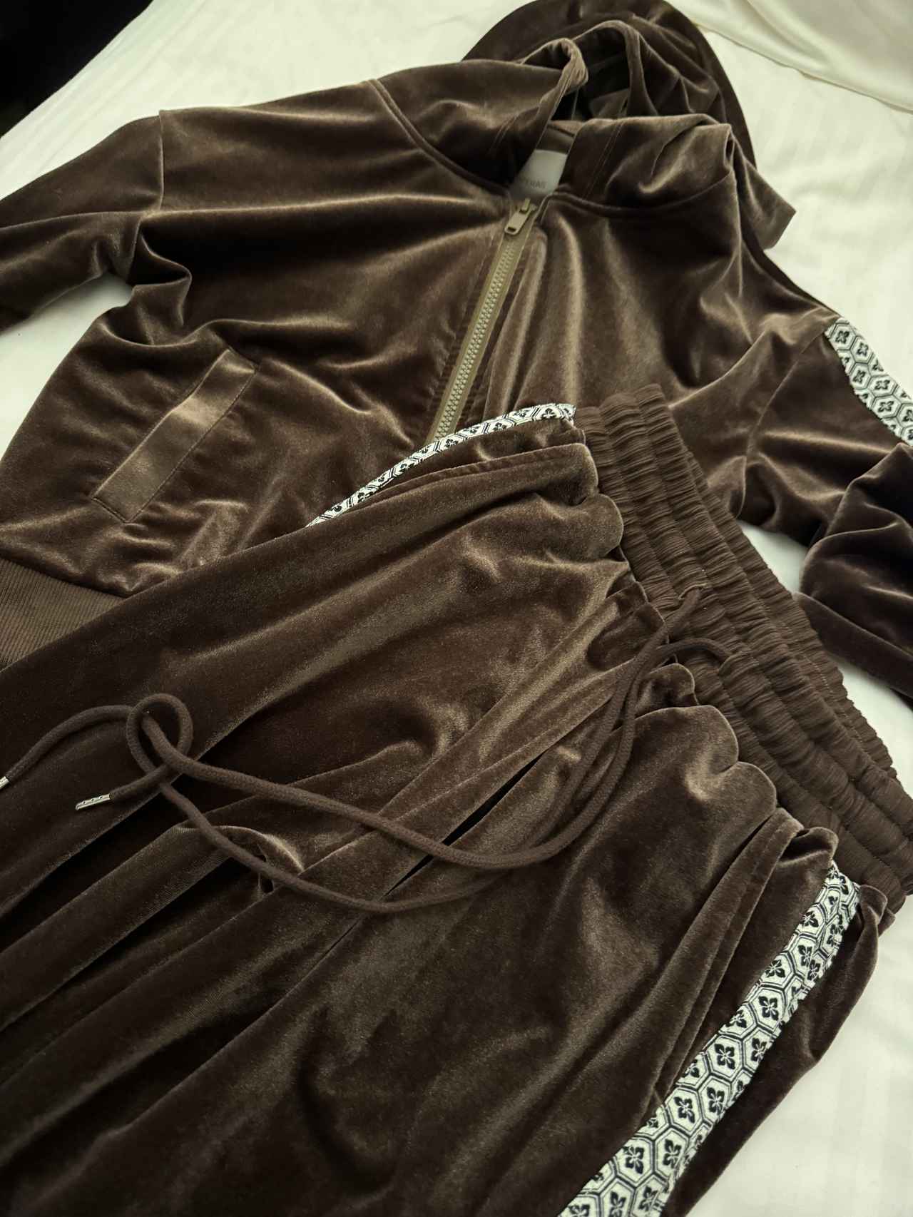 画像1: 和の美しさを纏う【AMATERAS】新作ラウンジウェアコレクション