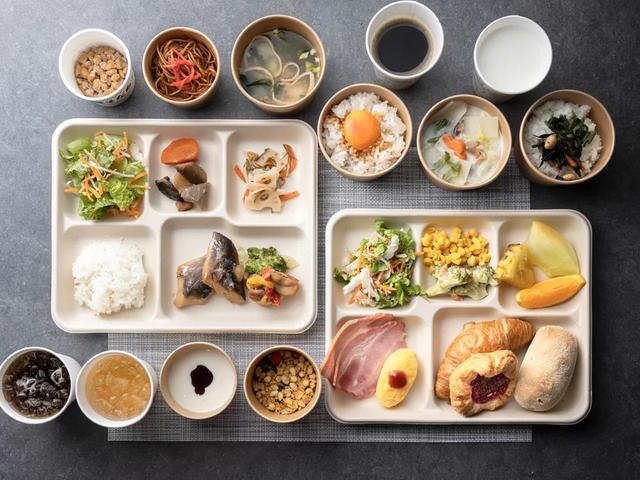 画像2: 焼きたてパンとご当地メニューが楽しめる朝食