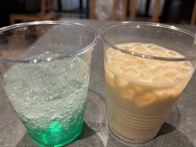 画像2: ウェルカムバーでカクテルタイムを満喫