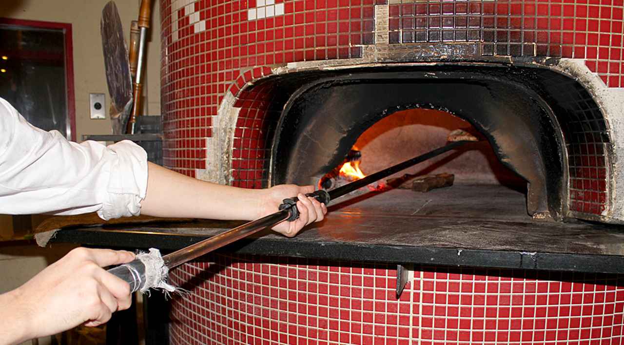 画像4: 職人が焼き上げる！本格ナポリピザの秘密