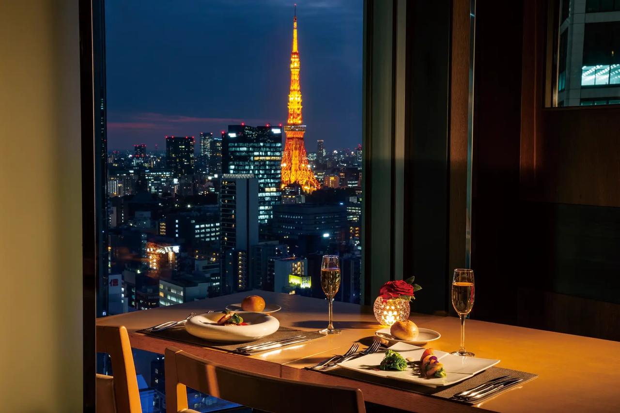 画像: 24Ｆオールデイダイニング「ハーモニー」夜景