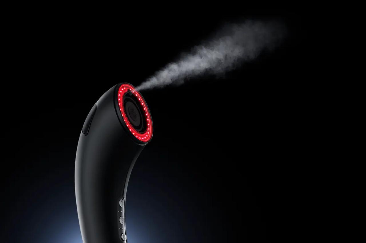 画像: ナノ化されたミストで髪の深部までうるおいケア