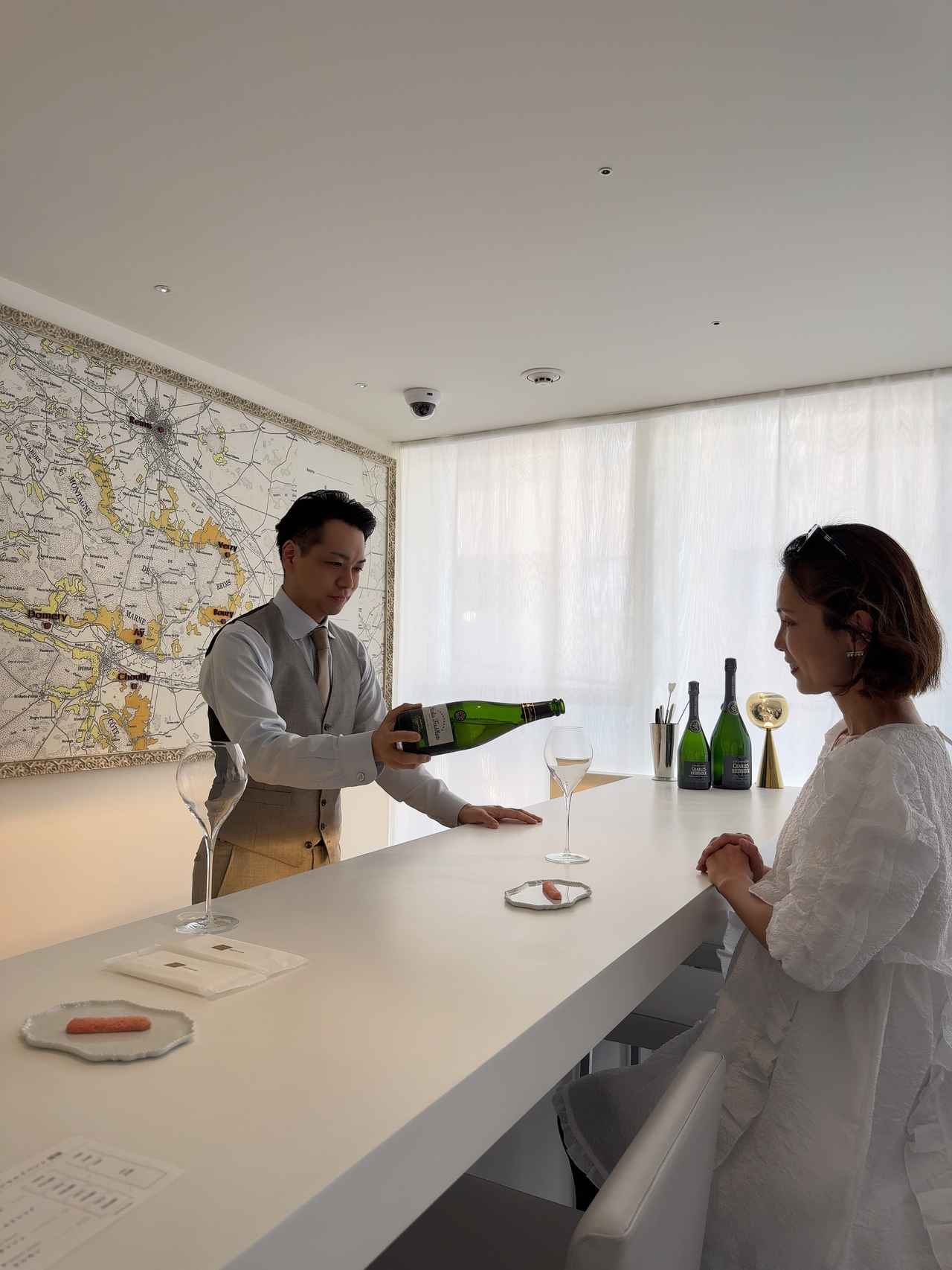 画像7: 真っ白に包まれる贅沢♡世界初のオフィシャル・シャンパン・ホテル【Cuvée J2 Hôtel Osaka by 温故知新】