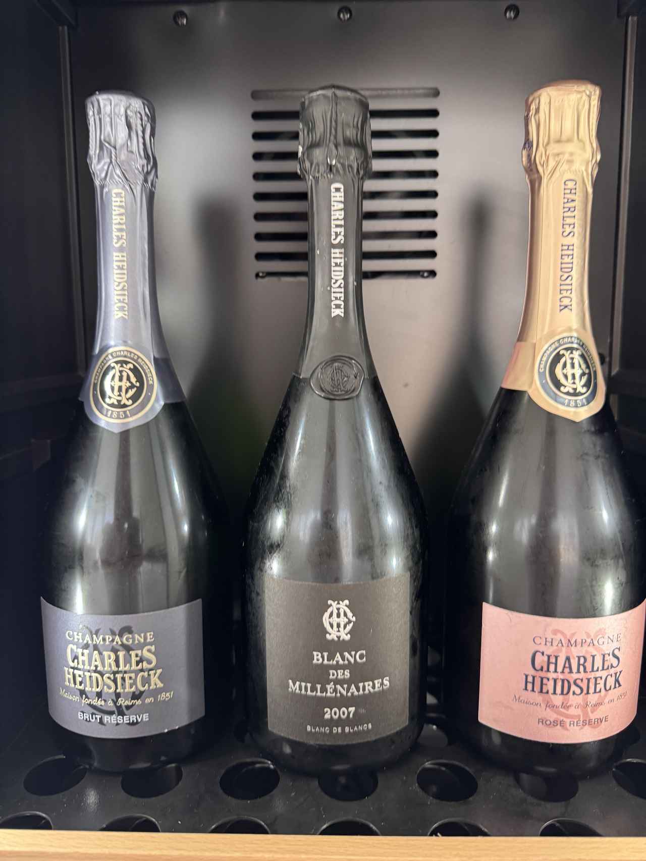 画像16: 真っ白に包まれる贅沢♡世界初のオフィシャル・シャンパン・ホテル【Cuvée J2 Hôtel Osaka by 温故知新】