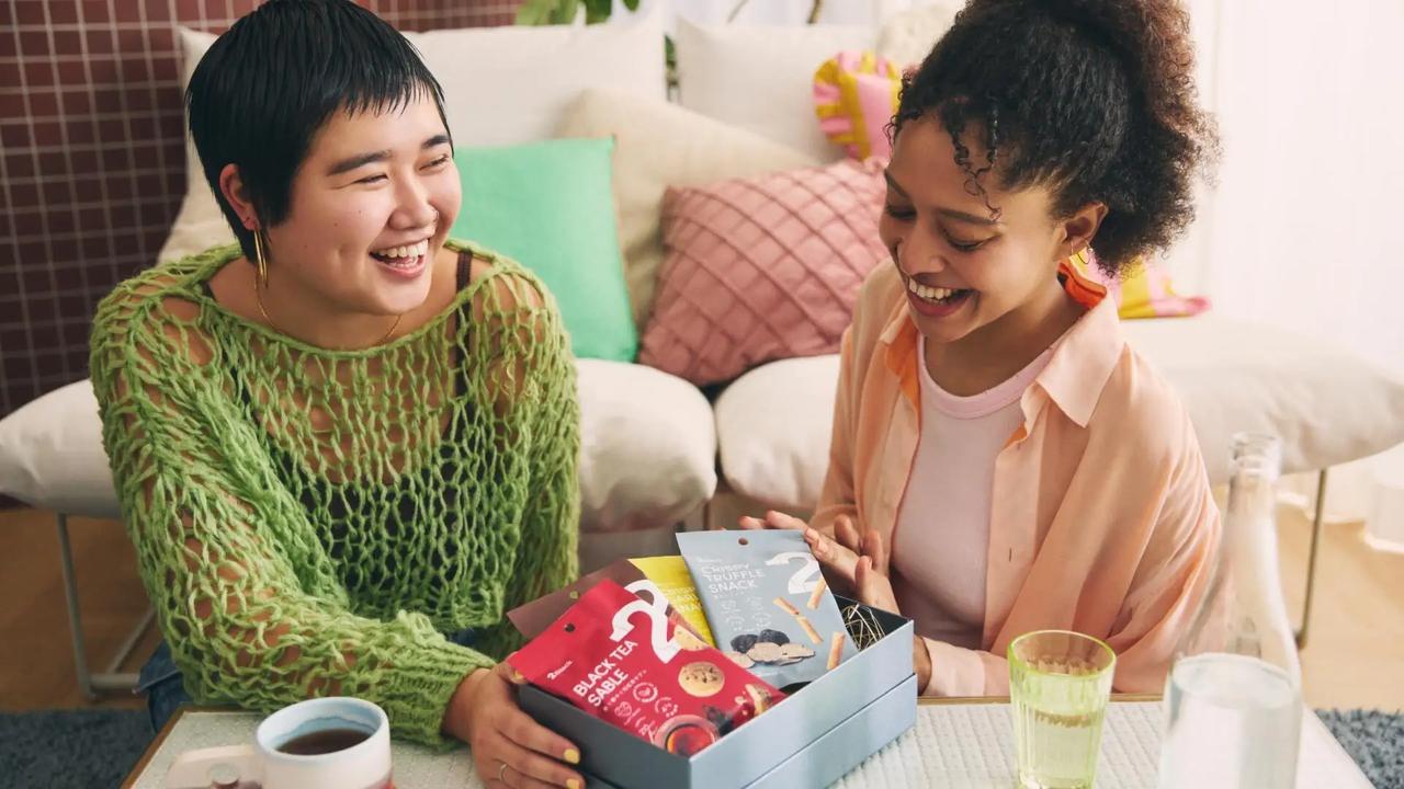 画像: “欲しいものは、いつも2つある。”