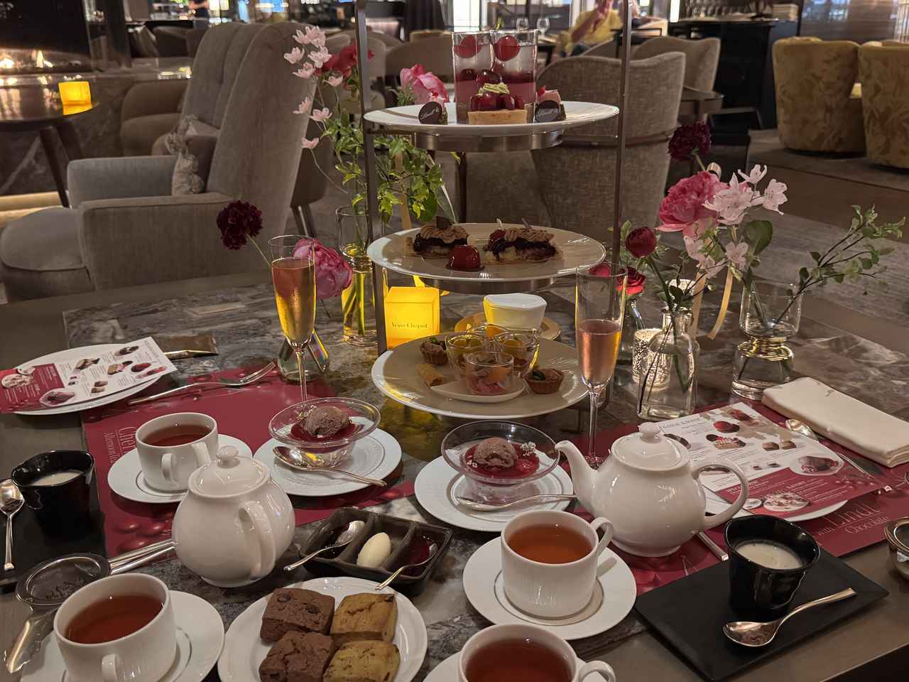 画像1: さくらんぼとリンツチョコの華やかマリアージュ♡