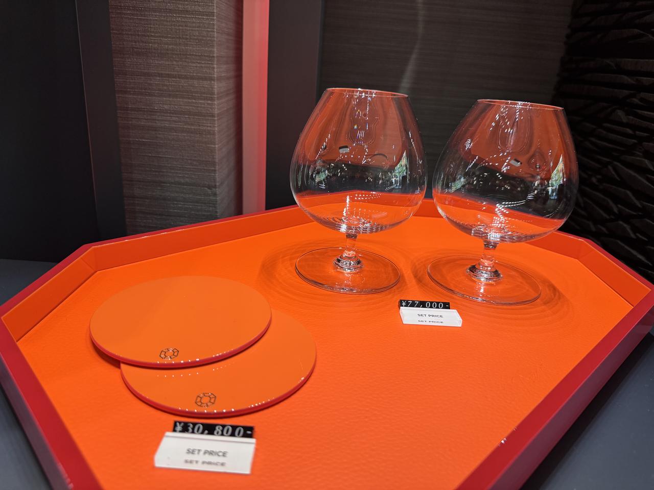 画像 : 14番目の画像 - 「深紅の煌めきに酔いしれる♡「バカラショップ 丸の内」移転リニューアル＆“バカラの壁”広がるバーが誕生！」のアルバム - カワコレメディア