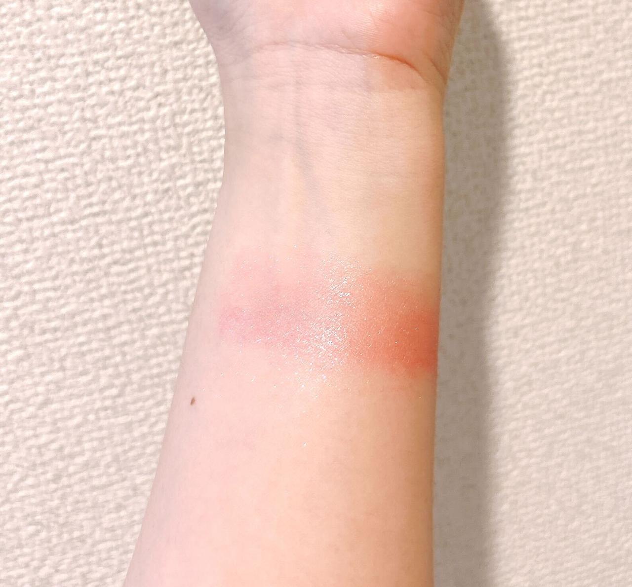 画像: ほどよくパールが入っており、濡れ感を演出することができます