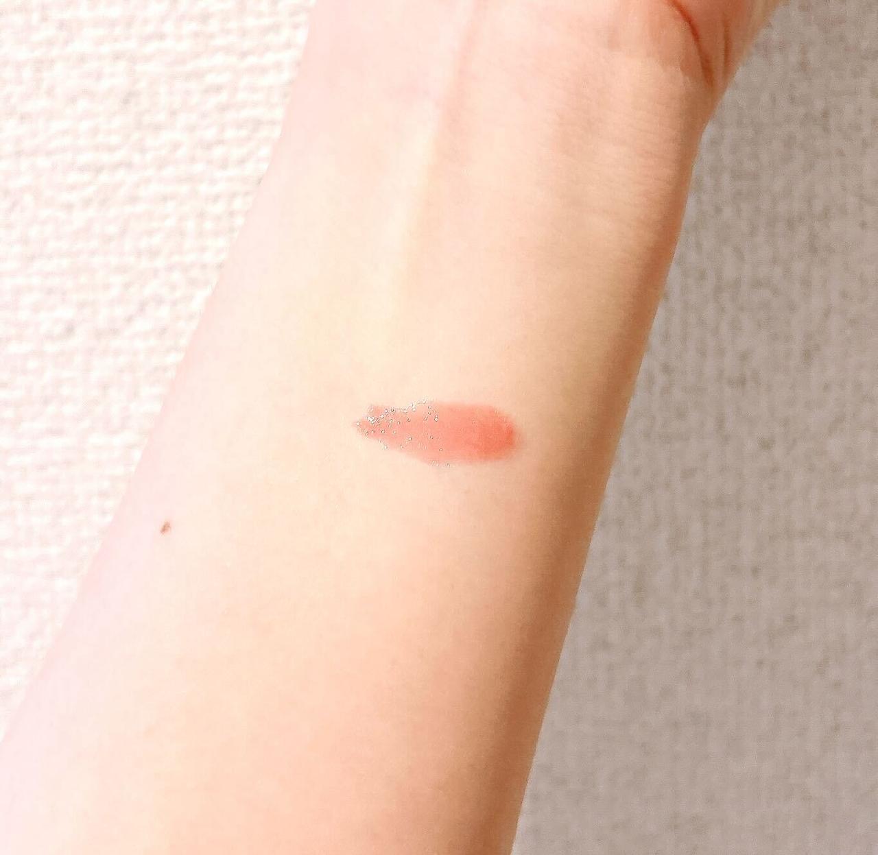 画像: 春らしい、優しいピンク色。単体でも、重ね付けでも楽しめます。