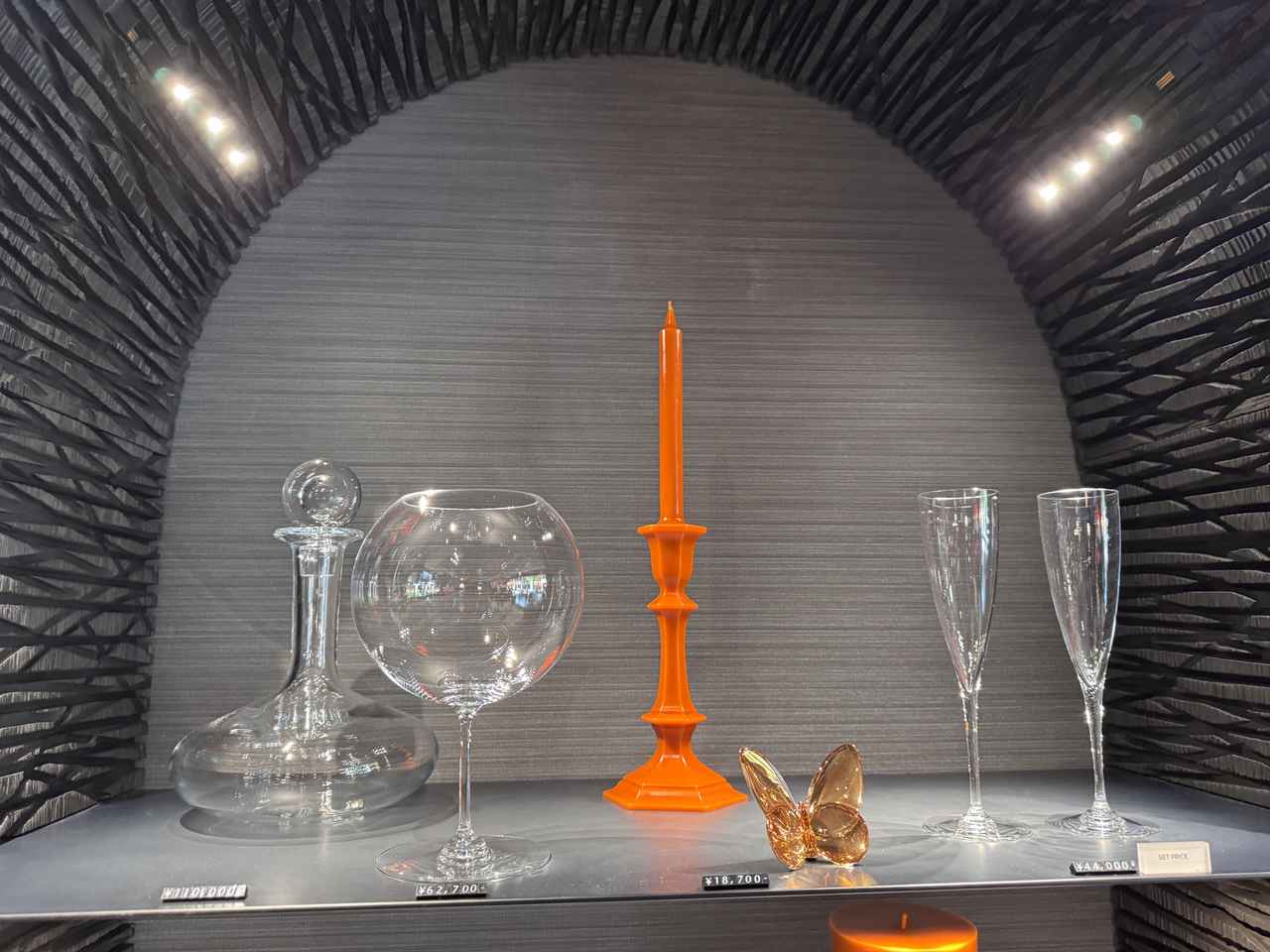 画像 : 11番目の画像 - 「深紅の煌めきに酔いしれる♡「バカラショップ 丸の内」移転リニューアル＆“バカラの壁”広がるバーが誕生！」のアルバム - カワコレメディア