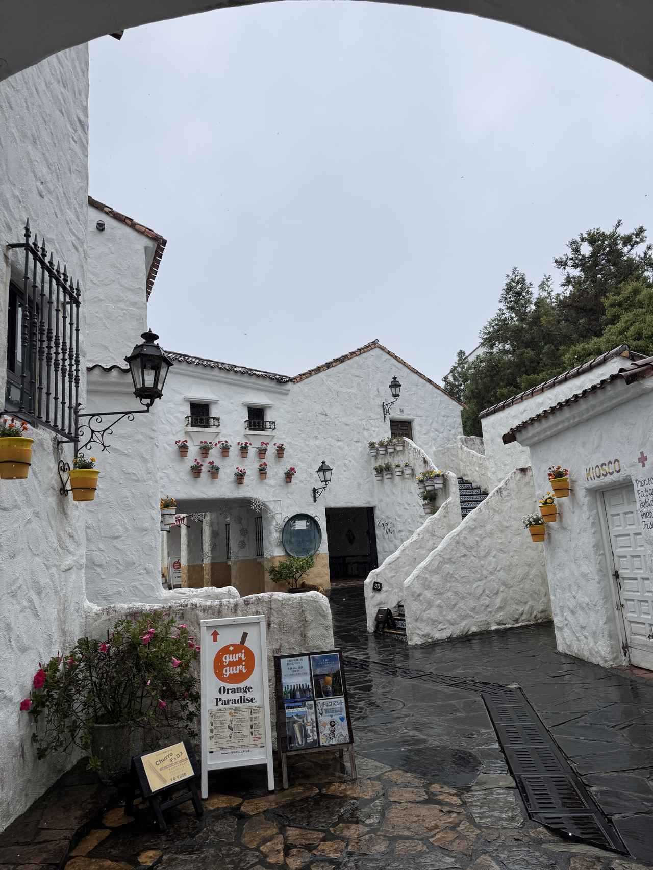 画像 : 2番目の画像 - 「まるで地中海の街並み♡三重で叶う“映え旅”と“癒し時間”【志摩地中海村】」のアルバム - カワコレメディア