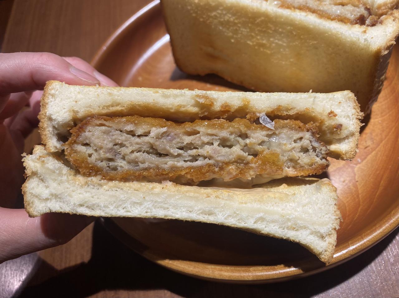 画像3: ●メンチカツサンド