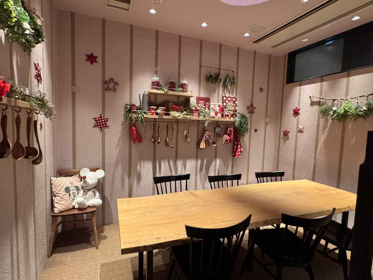 画像: ミニーマウスデザイン 個室：6名様まで 1組あたり4,200円税込 ©︎Disney