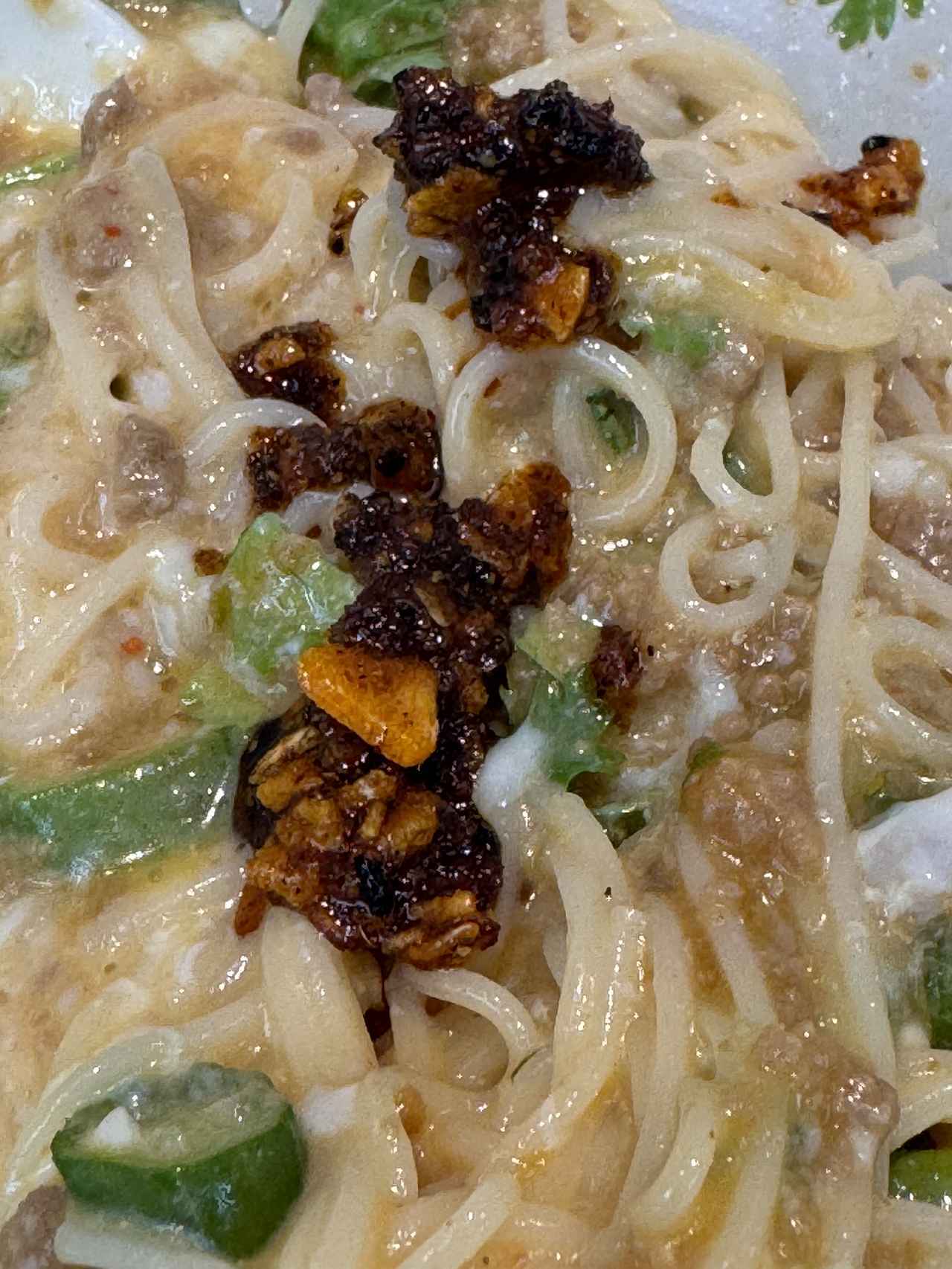 画像: 薬膳麻辣オイルで味変！