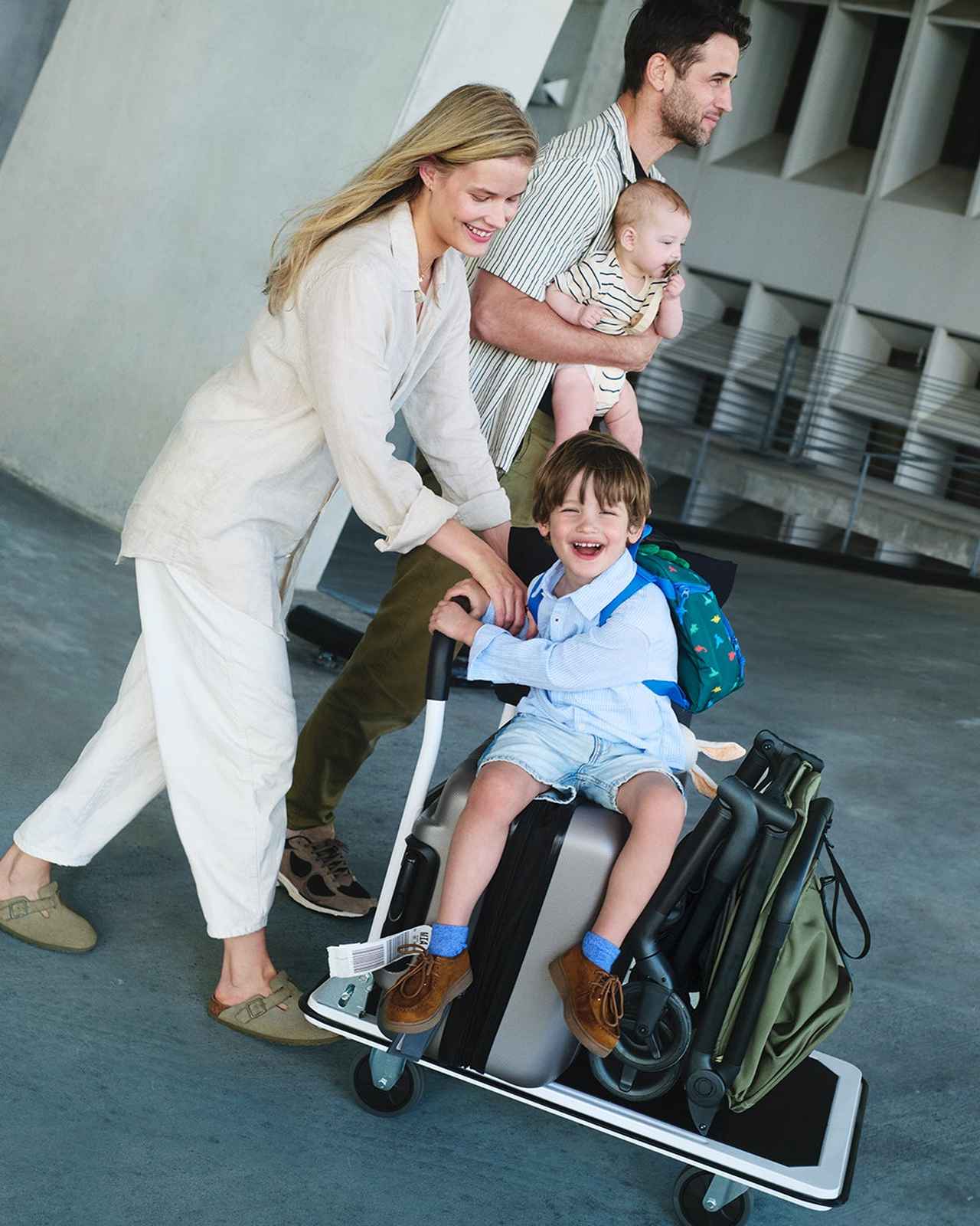 画像: サッと畳んで、次の場所へ。手軽でコンパクトな折り畳み