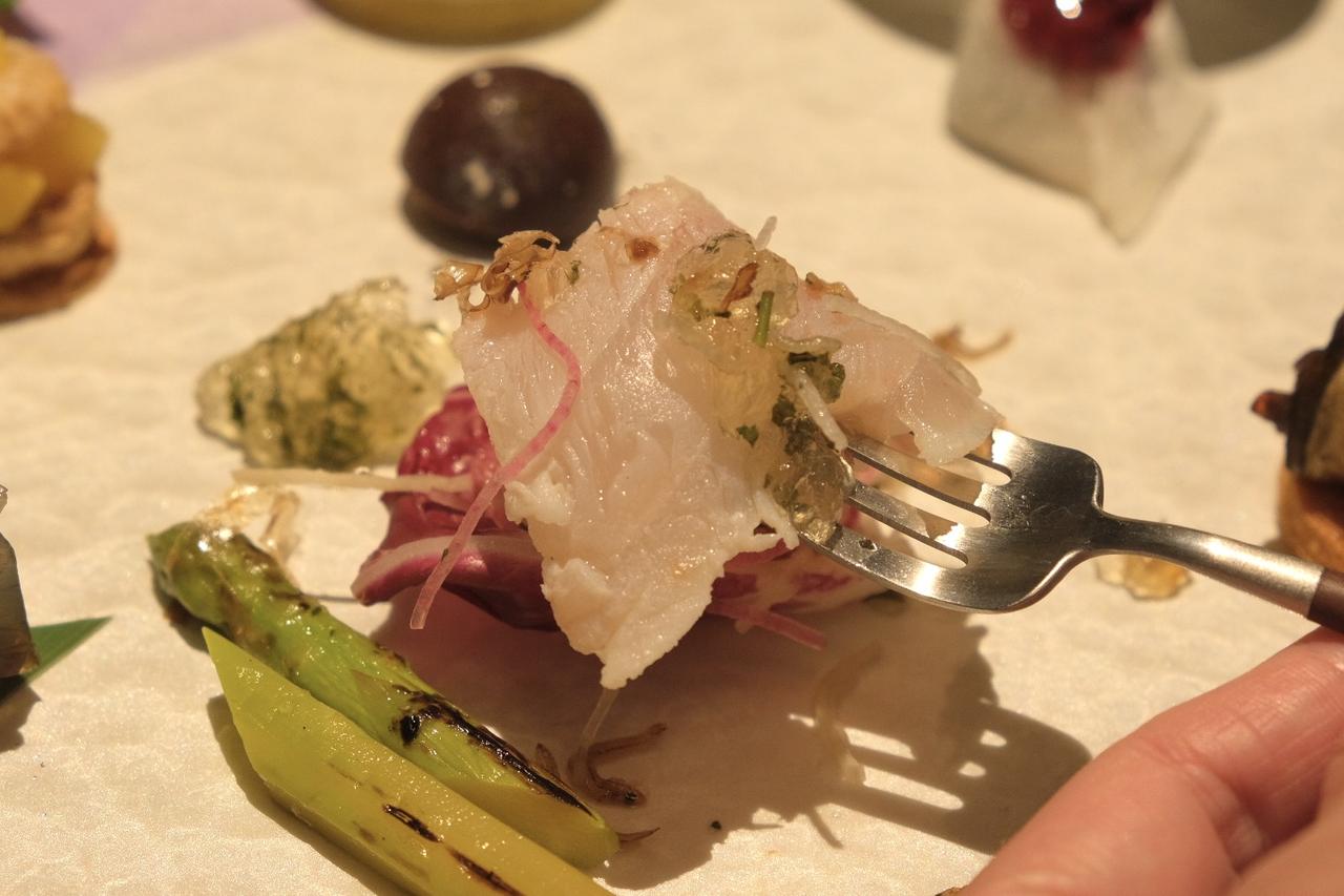 画像2: ●【日本茶との調和を楽しむ逸品】真鯛のお茶しゃぶ 茶葉とかつお出汁のジュレ ×冷たい玉露「麟鳳」