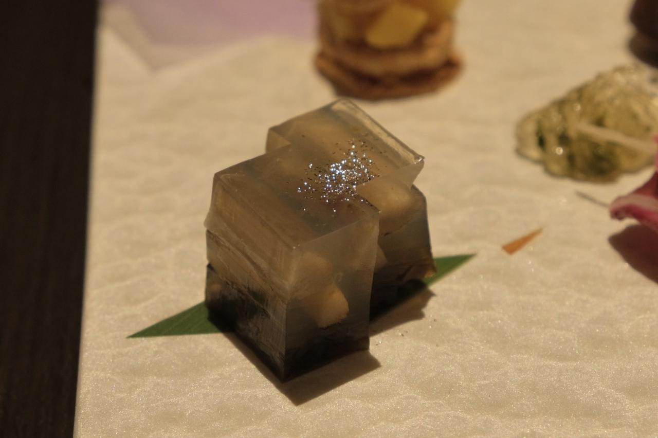 画像1: ●【日本茶との調和を楽しむ逸品】牛蒡と昆布の寒天テリーヌ × 冷たい玉露「麟鳳」